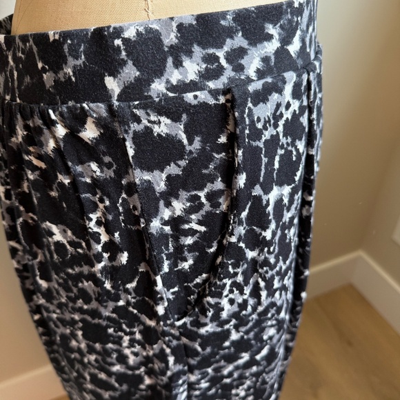Marks & Spencer Black Mix Midi Skirt - Picture 2 of 7